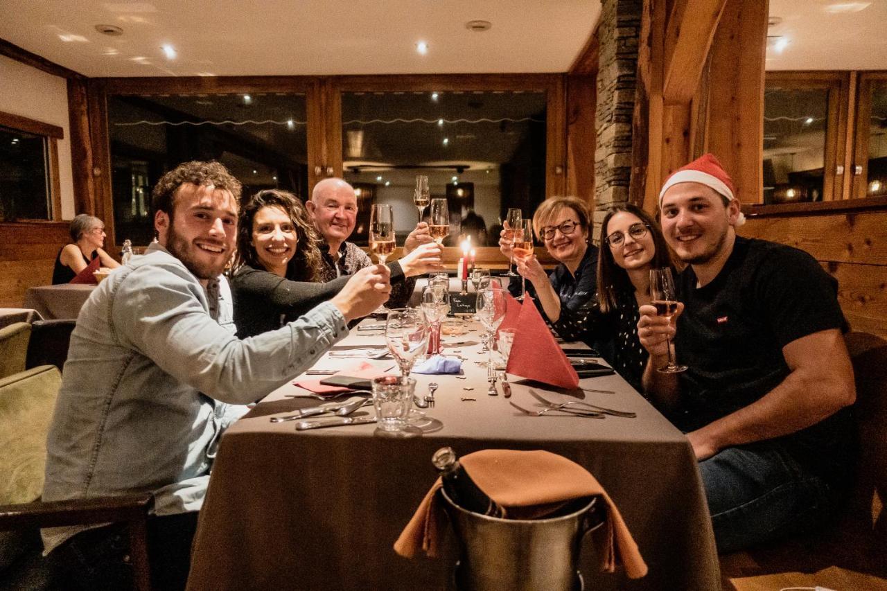 Hotel Restaurant Saint Roch ピュイ・サン・ヴァンサン エクステリア 写真