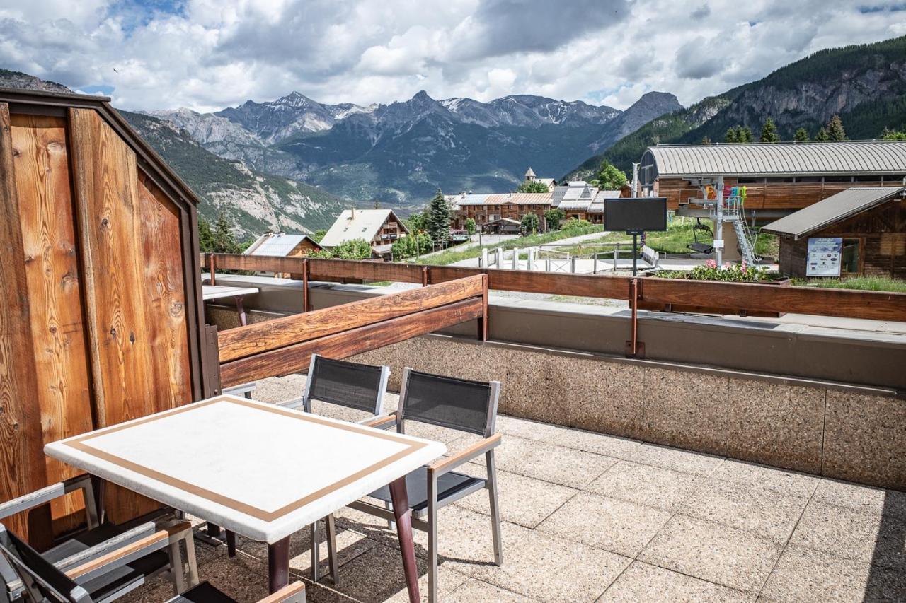 Hotel Restaurant Saint Roch ピュイ・サン・ヴァンサン エクステリア 写真