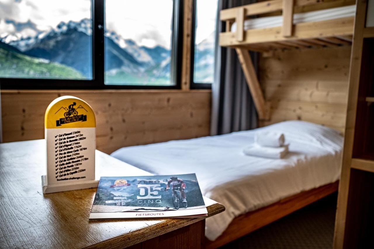 Hotel Restaurant Saint Roch ピュイ・サン・ヴァンサン エクステリア 写真